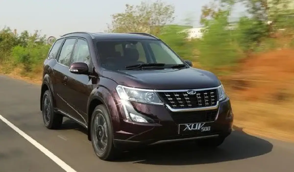 Mahindra - XUV500 W11 42 - Luxury SUV Car Rentals - Preowned SUV Car - Exclusive Concierge Club.webp